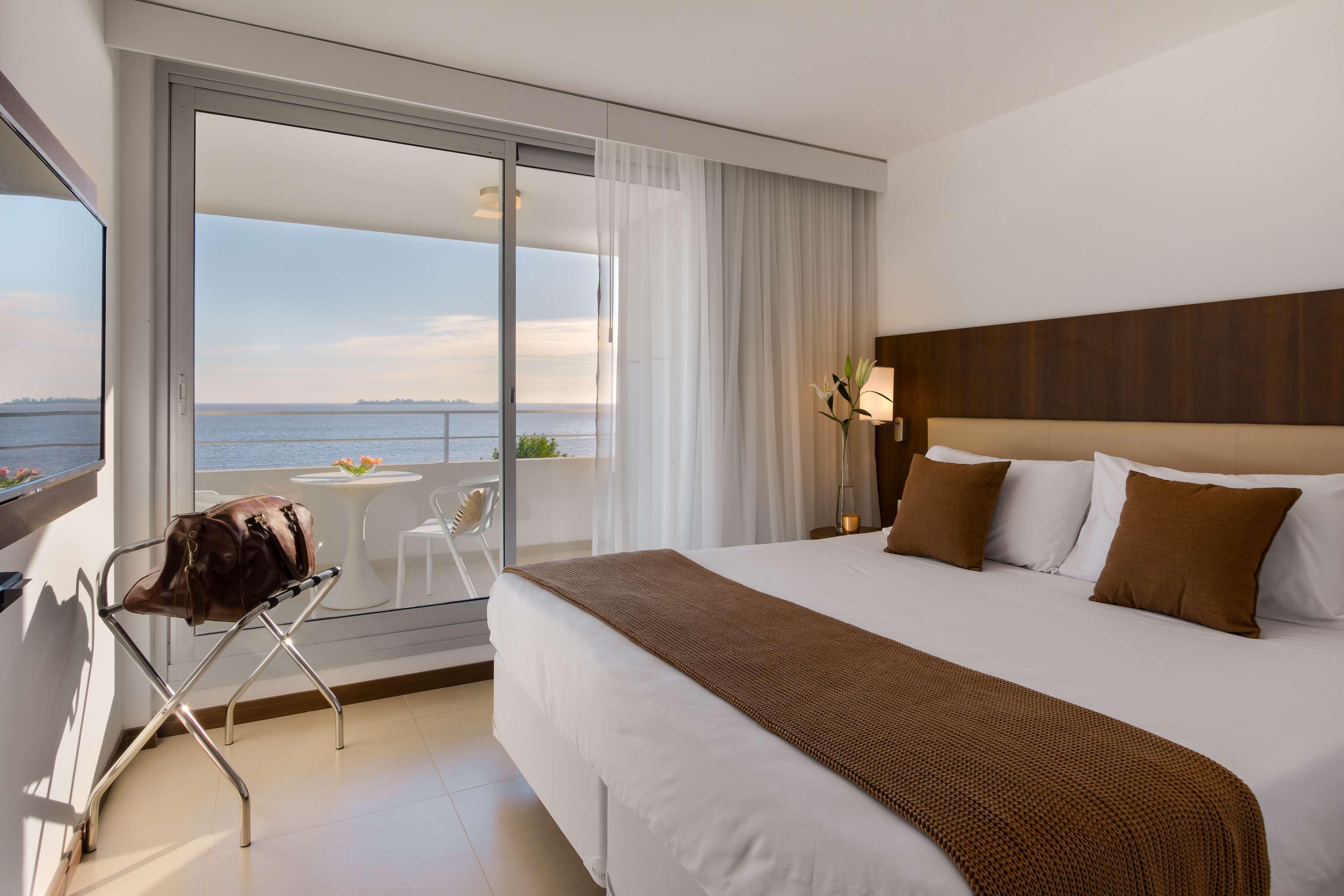 Hotel Dazzler By Wyndham Colonia Colonia Del Sacramento Exterior foto