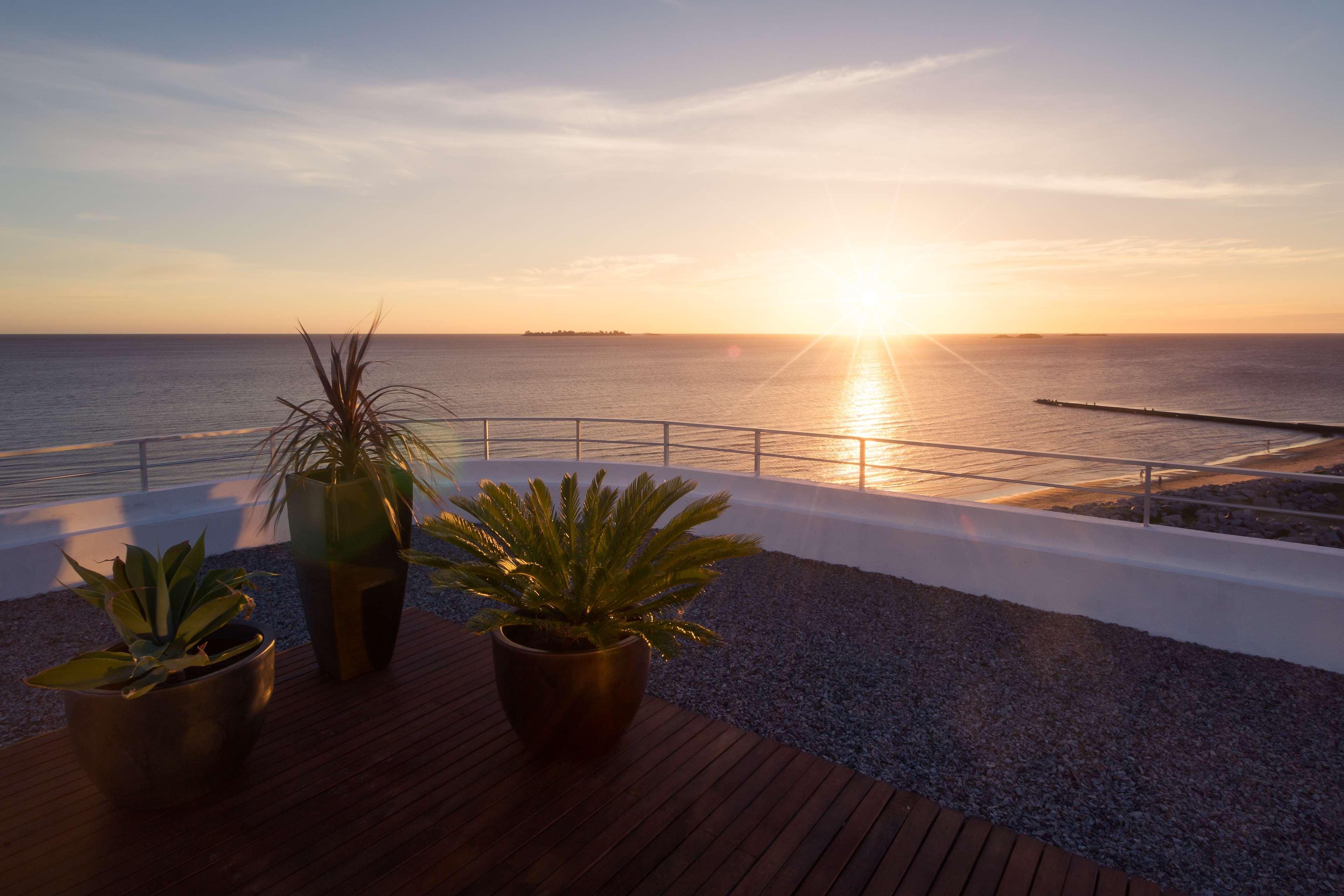 Hotel Dazzler By Wyndham Colonia Colonia Del Sacramento Exterior foto